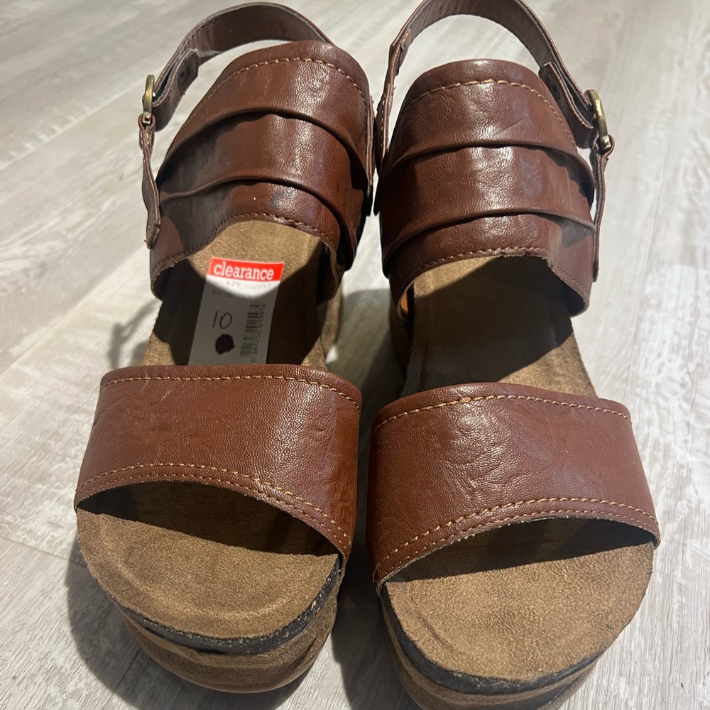 Ruff Hewn Women's Tan Leather Sandals